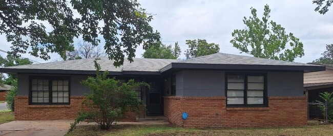 Photo - $0 First Month's Rent / $0 Deposit at Move-in