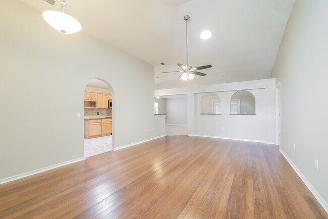 128 Oak View Pl