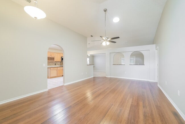 Photo - 128 Oak View Pl