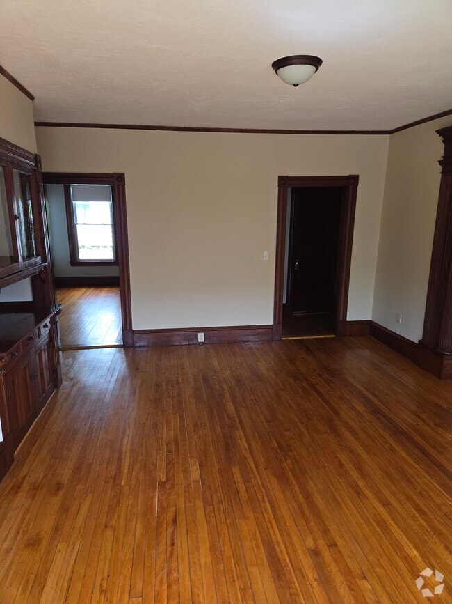 Building Photo - 16 Pope St Unit 1 Rental