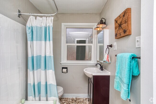 1BR,1BA-625SF - View at Manette