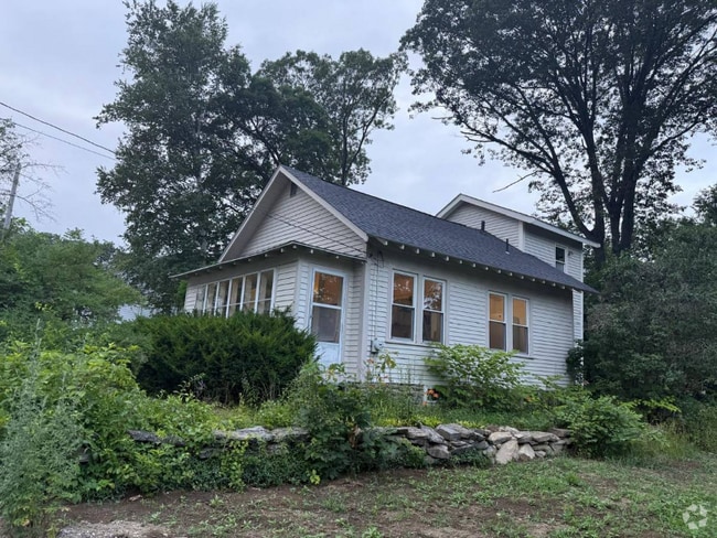 Building Photo - 73 Swan Ave Rental