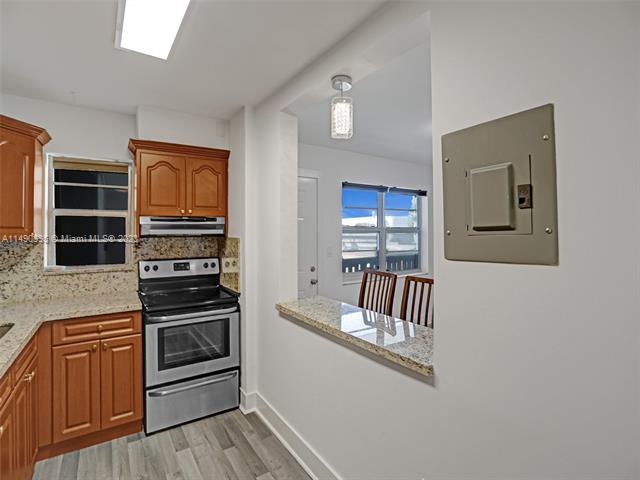 Photo - 7620 Carlyle Ave