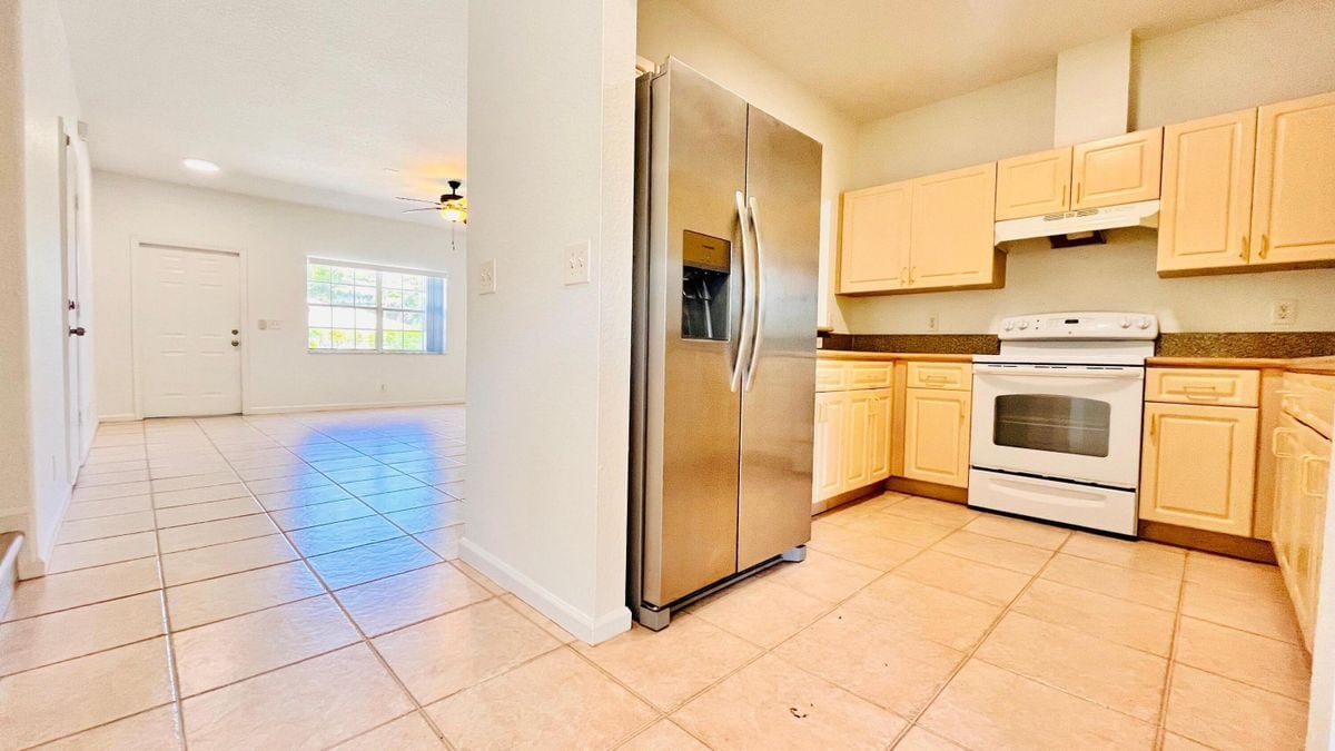 Photo - 1436 Hawthorne Pl
