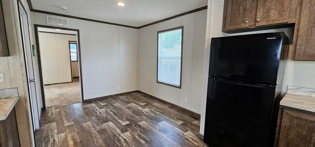 Photo - 76 E U.S. Hwy 6