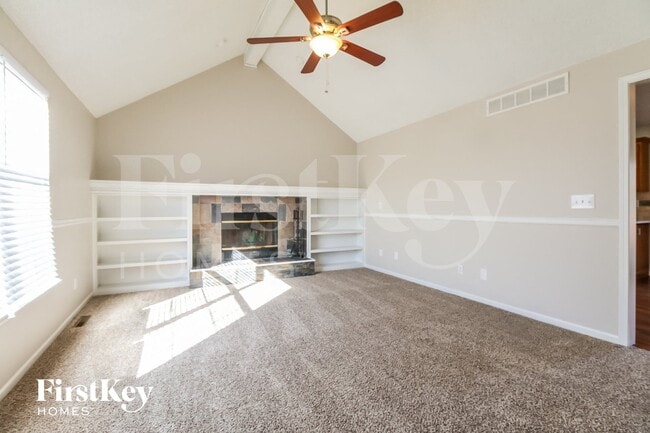 1601 NE Auburn Dr