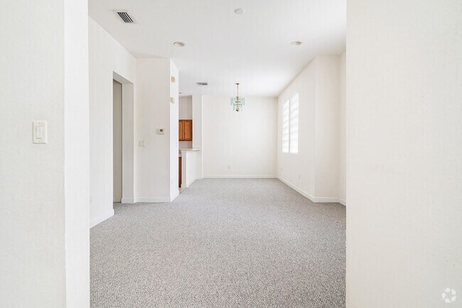 Building Photo - 939 Millbrae Ct Unit 6 Rental