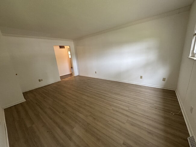 Photo - Main-Level 2 Bedroom 1 Bath Apartment Magic You’ll Love Coming Home To! Unit Apt 2