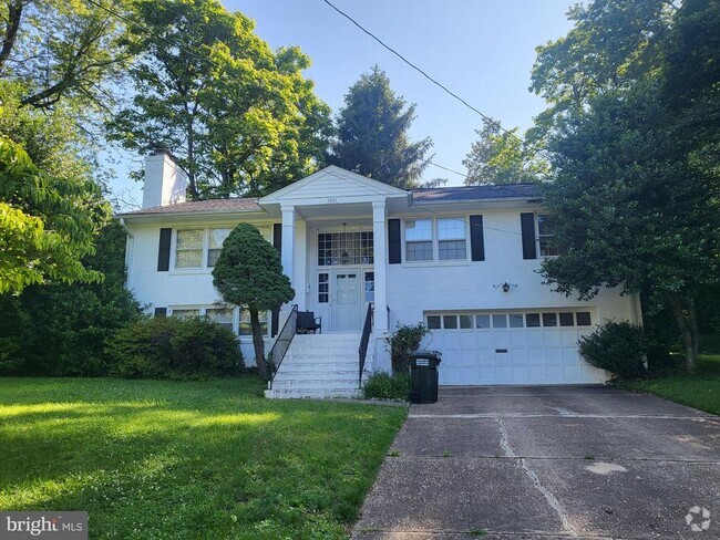 Building Photo - 1501 Walden Dr Rental