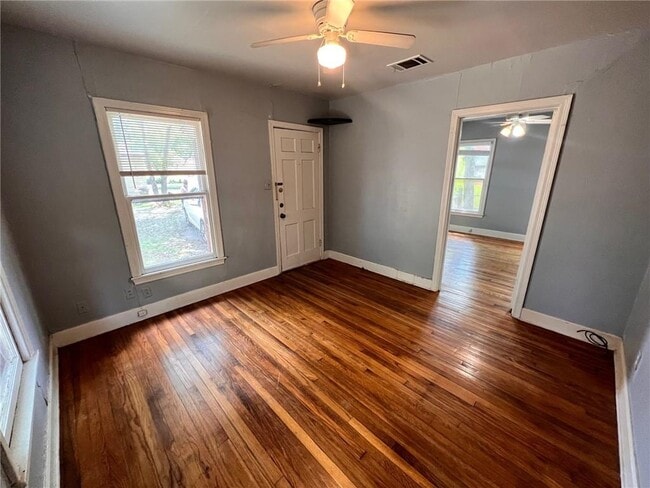 Photo - 4902 Caswell Ave