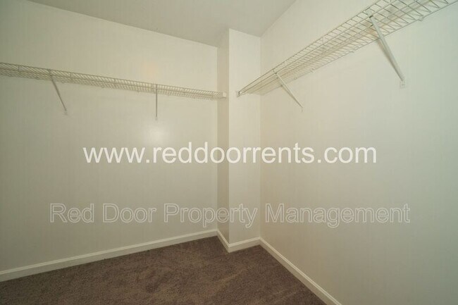 Photo - 1443 Round Lake Rd