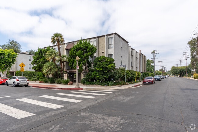 Building Alternate - 5751 Camellia Ave