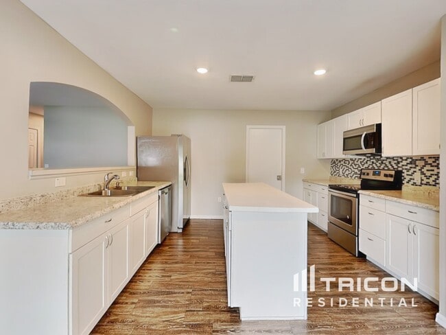 Photo - 3013 Whispering Trails Dr