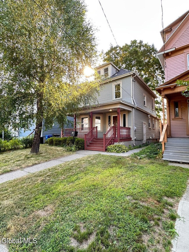 Building Photo - 97 S Allen St Rental