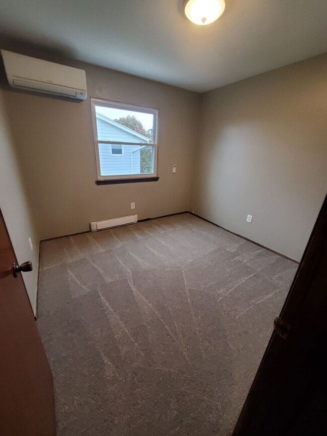 Photo - 313 Darlene Dr Unit 315 Right Side