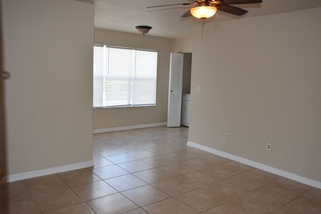 Photo - WOW Limited-Time Offer: Sign a lease on or...
