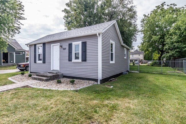 Building Photo - 1 Bedroom House in O'Fallon
