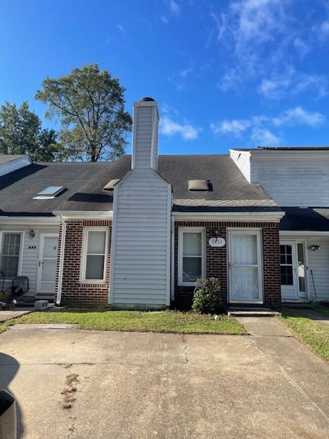 Building Photo - FOR RENT VIRGINIA BEACH