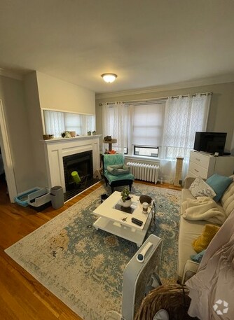 Building Photo - Spacious and bright one bedroom Unit B1 Rental