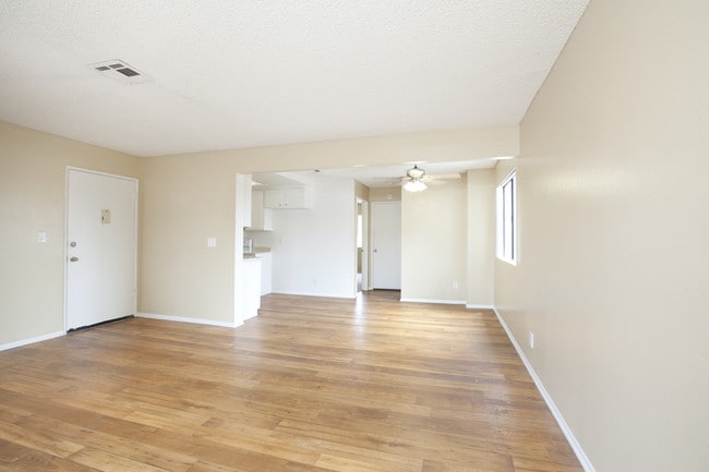 Photo - Monrovia Villas Apartments