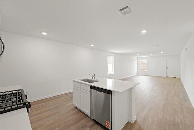 Photo - 40847 Hawthorne Glades St