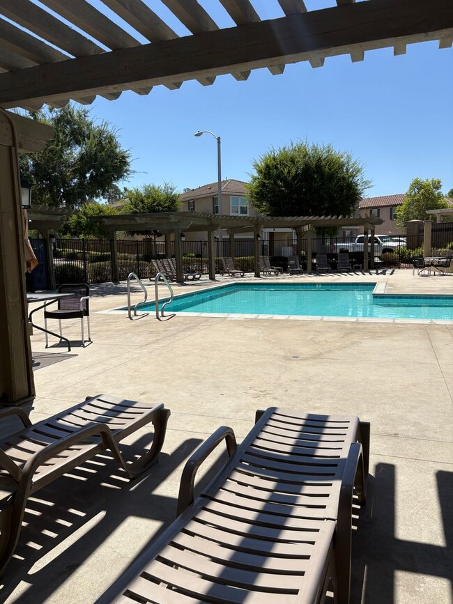 Photo - Beautiful 3-Bedroom, 2.5 bath in the  Glen...