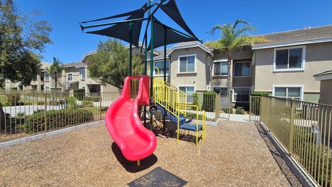 Photo - Santa Fe Palms II