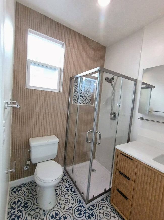 Building Photo - 2114 Ashby Ave Unit 1 Rental