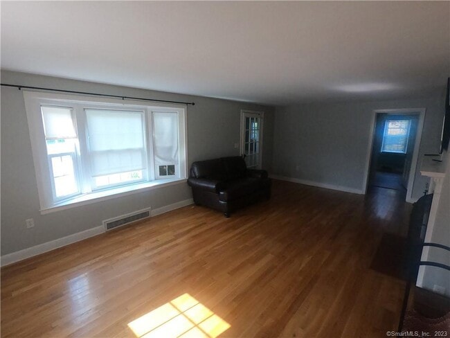 Photo - 59 Aitchison Dr