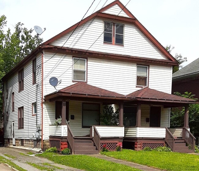 Building Photo - 911 N Main St Rental