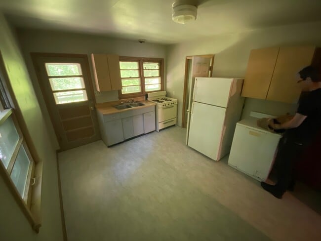 Photo - 104 Paper Ln Unit 1