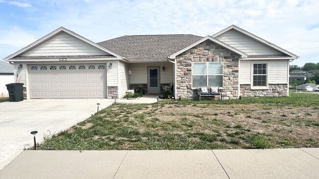Photo - 107 Greythorn Ct House