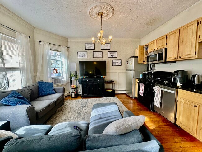 Photo - 93 Hillside St