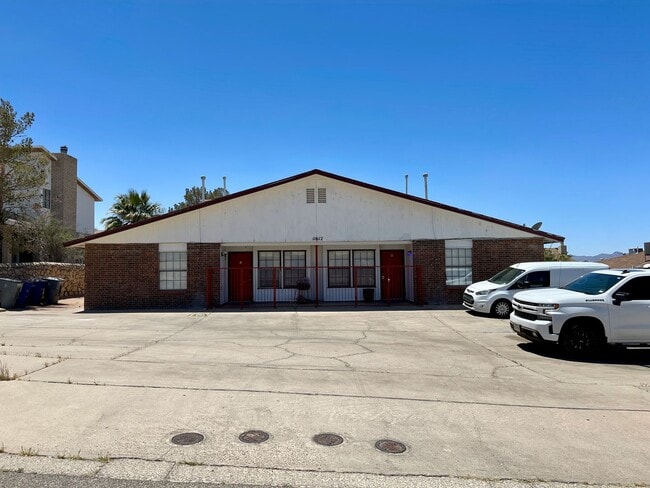 Building Photo - 11612 Marsh Mccall Way Unit C
