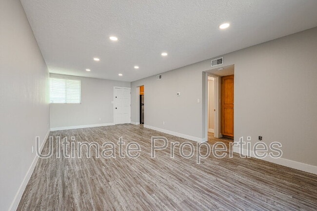 Photo - 4727 E Lafayette Blvd