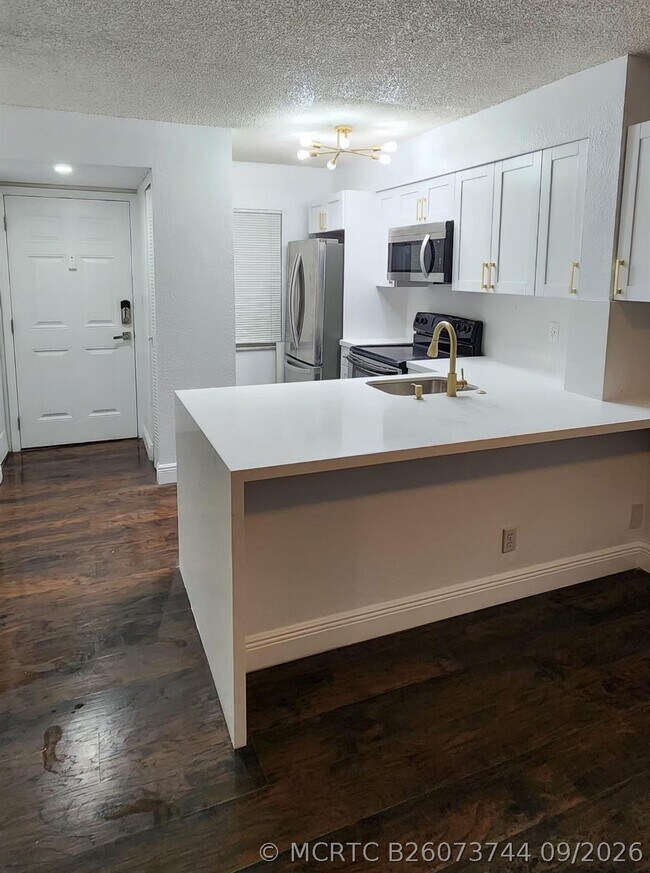 Photo - 2104 S Cypress Bend Dr Unit 406