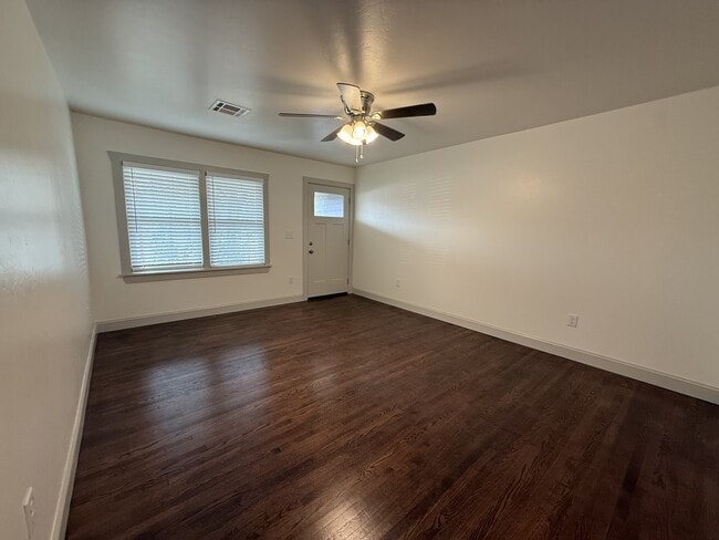 Photo - 1802 W 6th Ave