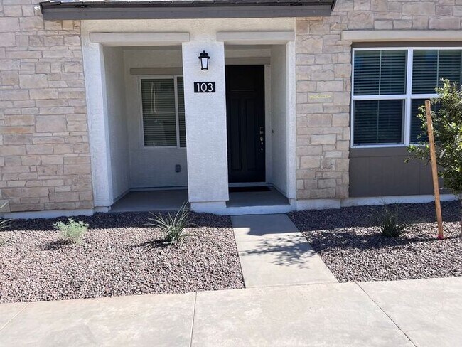 Photo - TOWN HOME WITH COMMUNITY POOL , GATED COMMUNITY in GILBERT!
