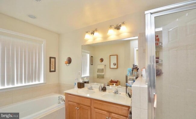 Photo - 2454 Battery Hill Cir