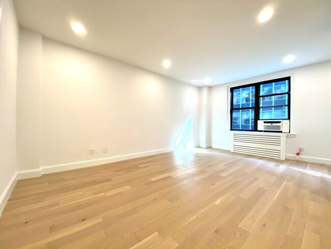 Photo - The Buchanan