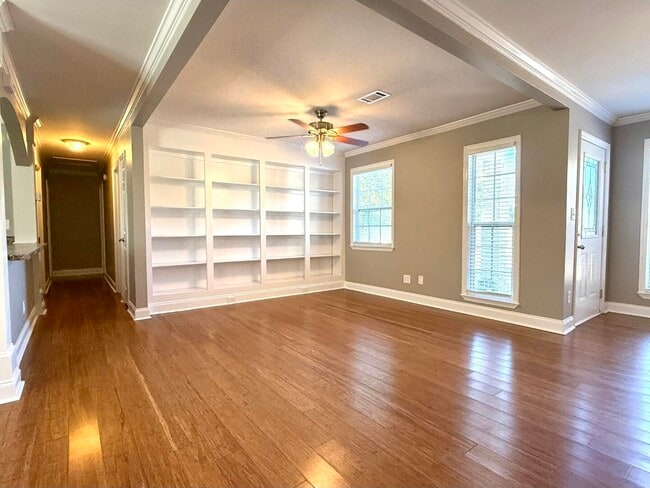 Photo - 223 Westmont Dr