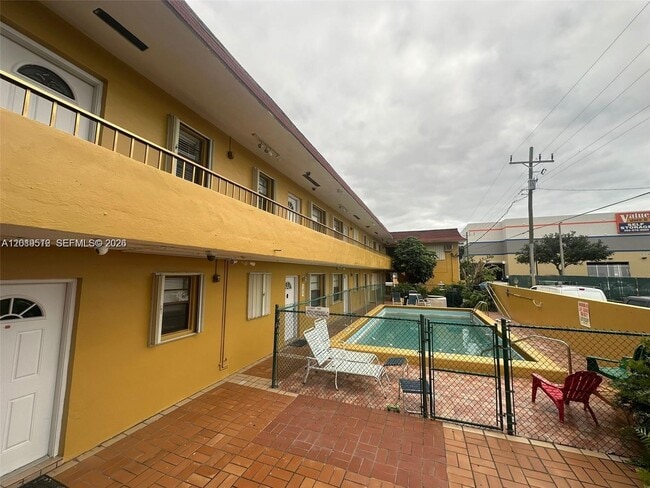 Building Photo - 3700 NW 62nd Ave Unit 103