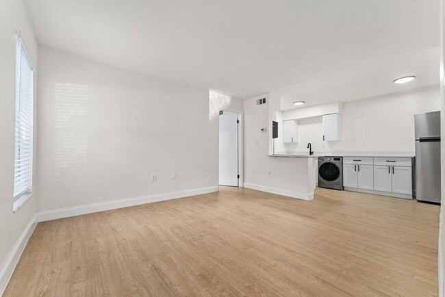 Building Photo - CenterPoint