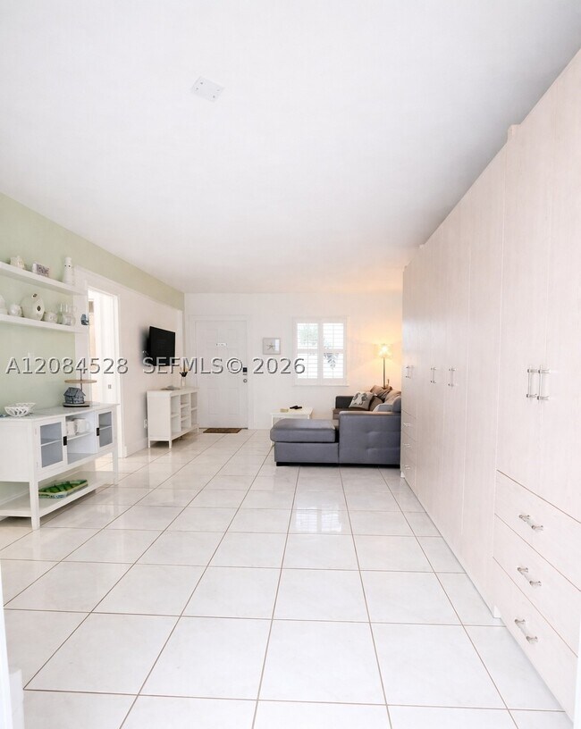 Photo - 321 Wilson St Unit A105