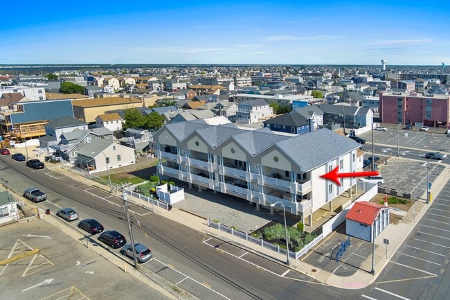 Photo - 18 Sheridan Ave Unit 3