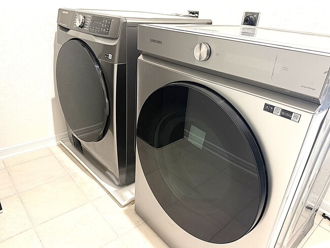 Building Photo - 21114 Montego Bay Dr