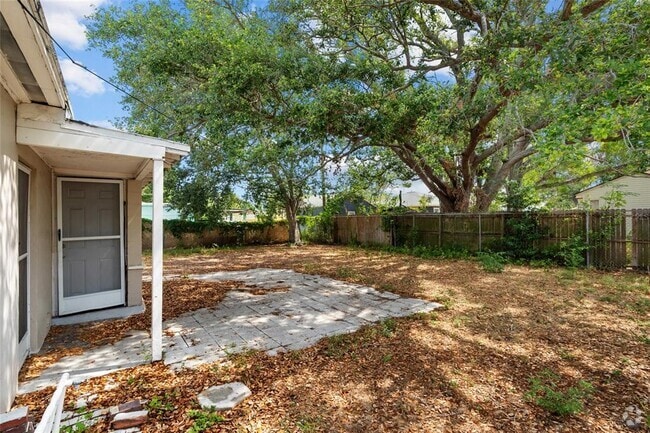 Building Photo - 308 38th St S Rental