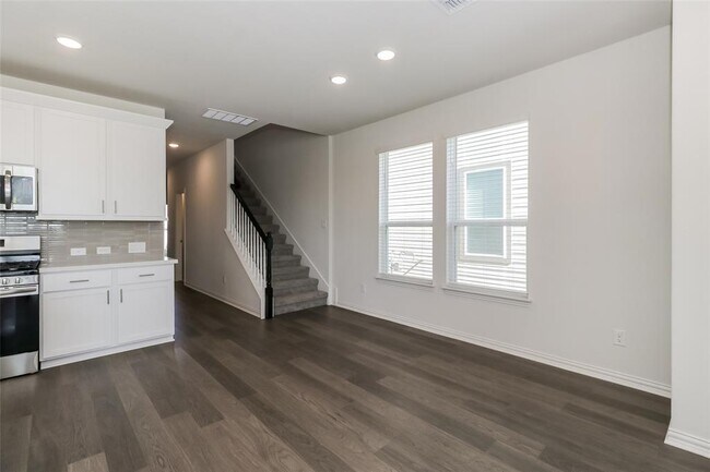 Photo - 530 Ansley Ct