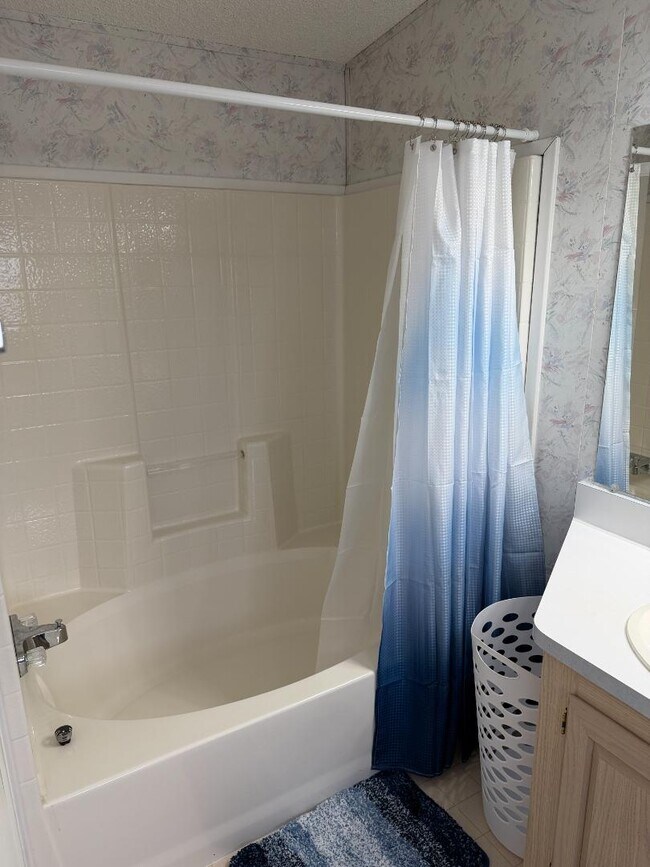 Photo - 45 Radiant St