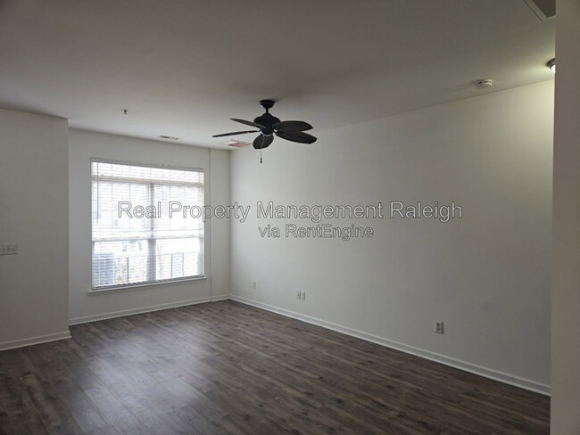 8631 Neuse Club Ln